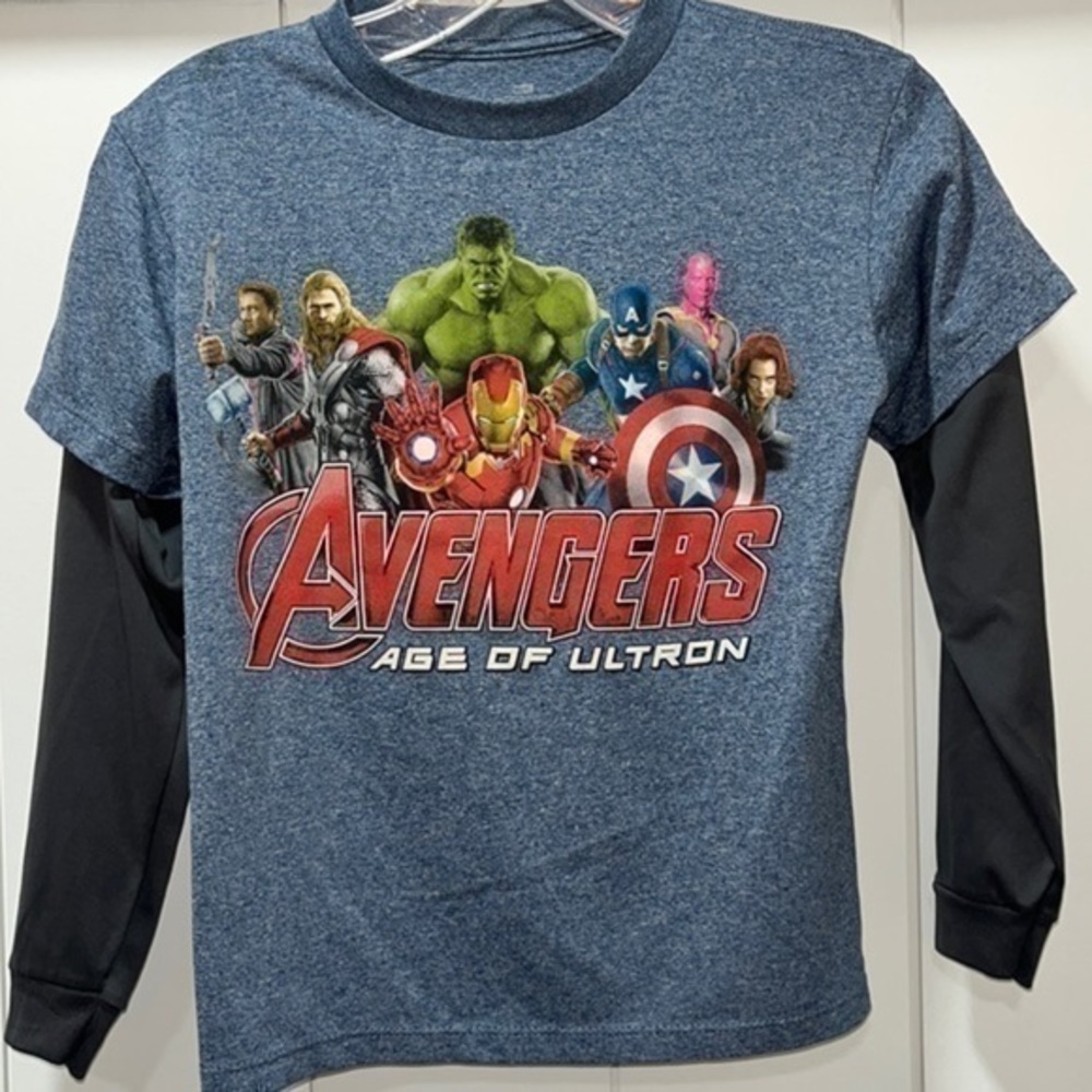 Marvel avengers long sleeve shirt size small